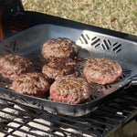 Burger-Patties auf Grillpfanne