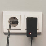 Ladegerät mit rot leuchtender LED