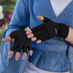 03_CopperFITHandRelief_offenesFingerdesign.jpg