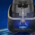 Nahaufnahme des PowerXL SensiMax Mixsystems mit rotierenden Edelstahlklingen
