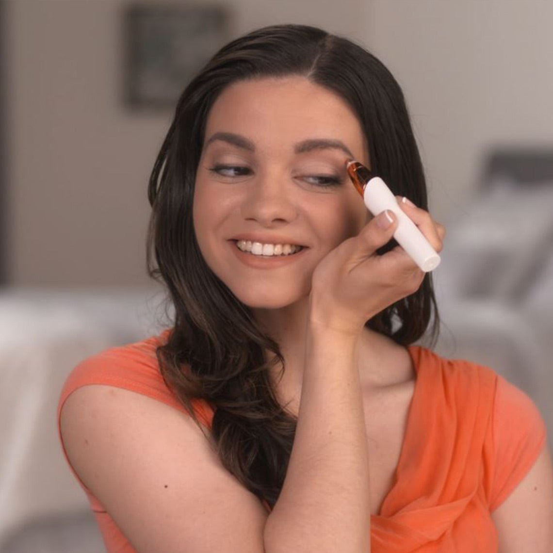 03_RoxyPerfectBrows_einfacheHandhabung.jpg