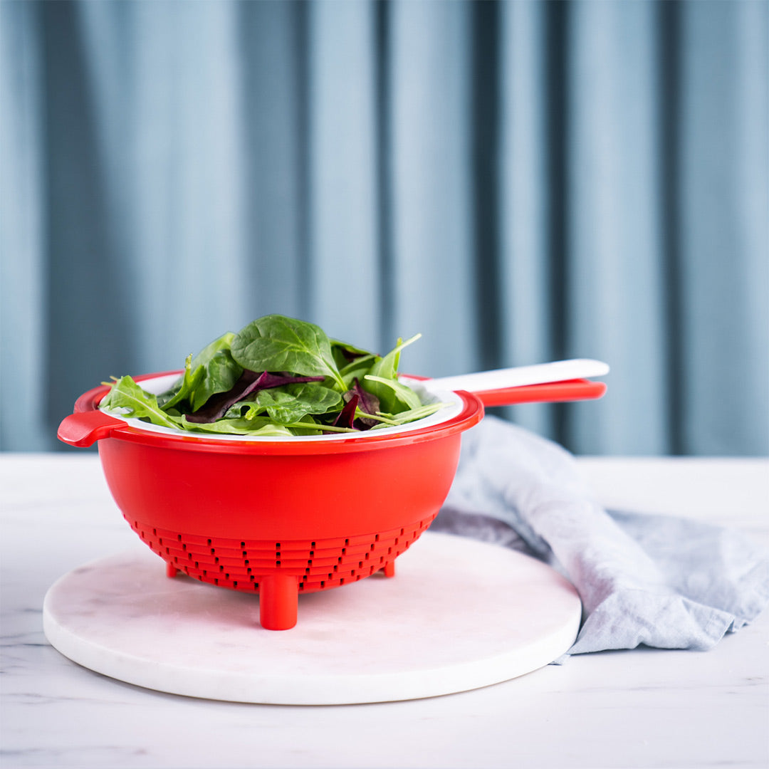 03_Tupperware_Double_Colander_salad_drip_off.jpg