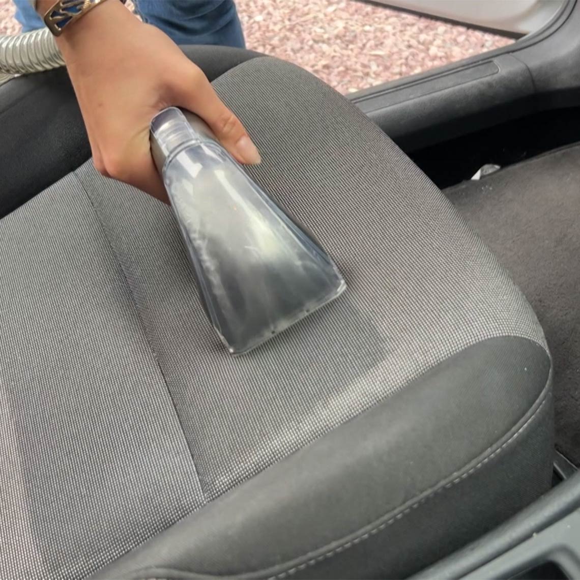 04_LivingtonStainEx_Autositze.jpg