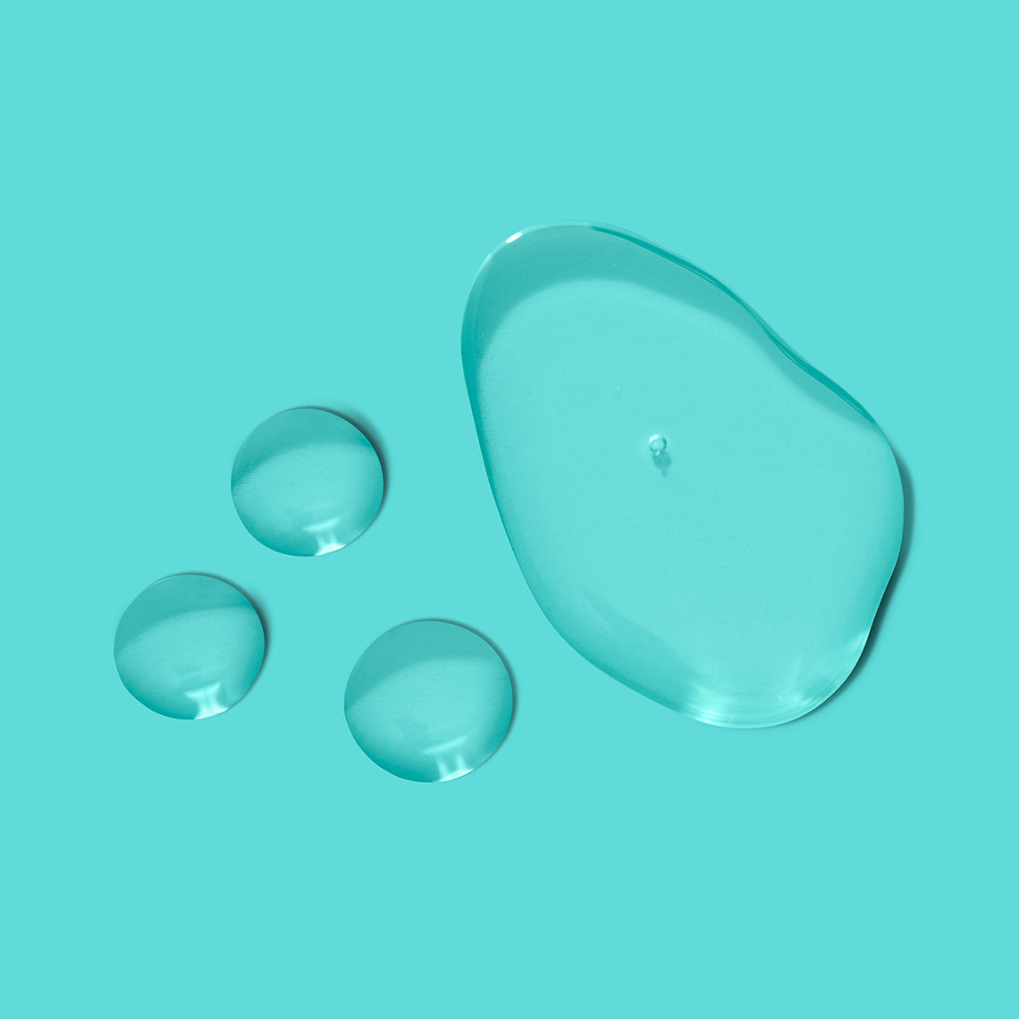 Proactiv Solution – Pflege-Texturen in Creme- und Gel-Form auf hellem Hintergrund.
