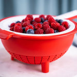 04_Tupperware_Double_Colander_washing_fruits.jpg