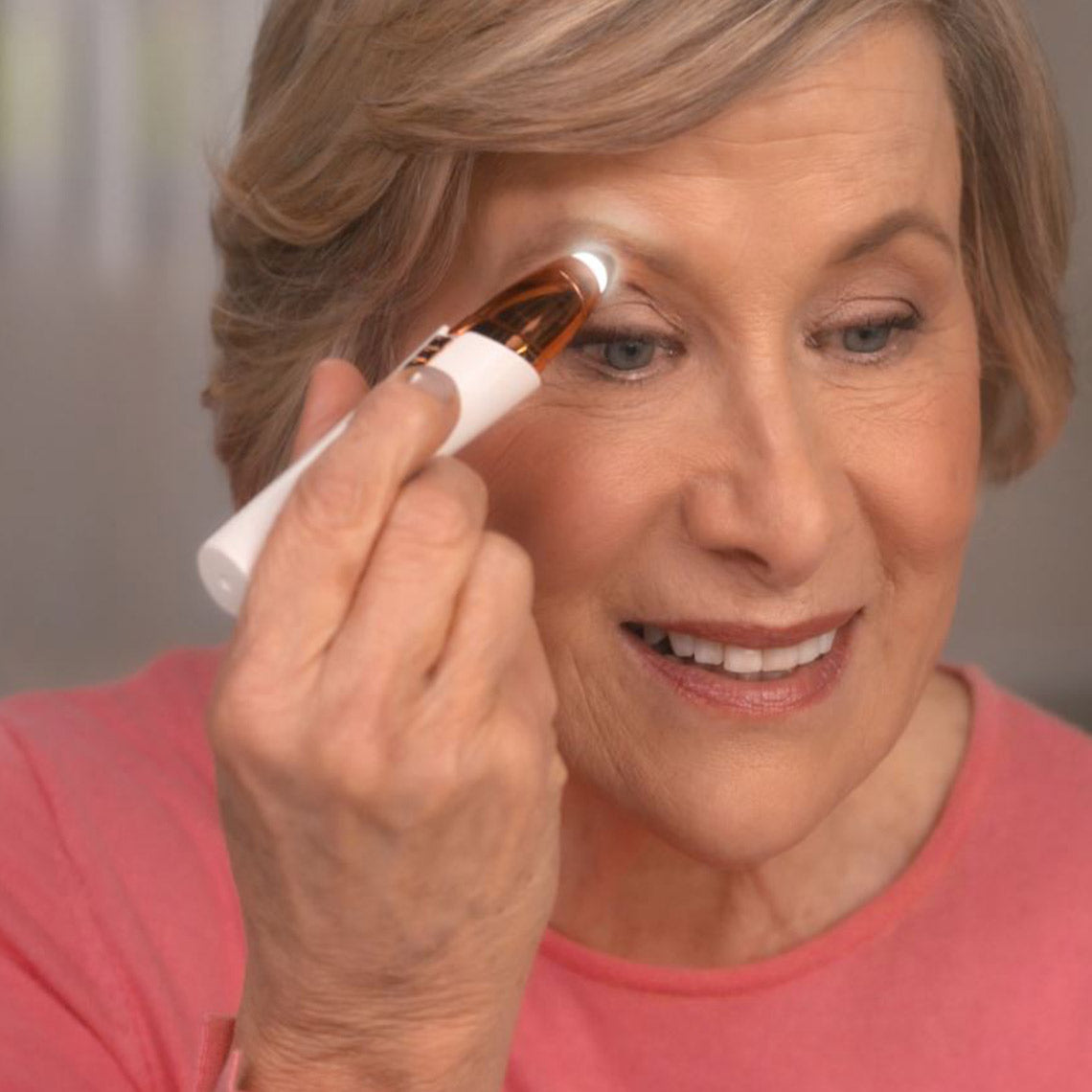 06_RoxyPerfectBrows_LEDLicht.jpg