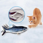 Flippity Fish mit integriertem Katzenminzenfach – weckt den natürlichen Spieltrieb der Katze.