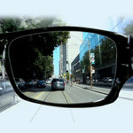 Straßenszene durch HD Polar View Brille – klare Sicht mit weniger Spiegelung und Blendeffekt.
