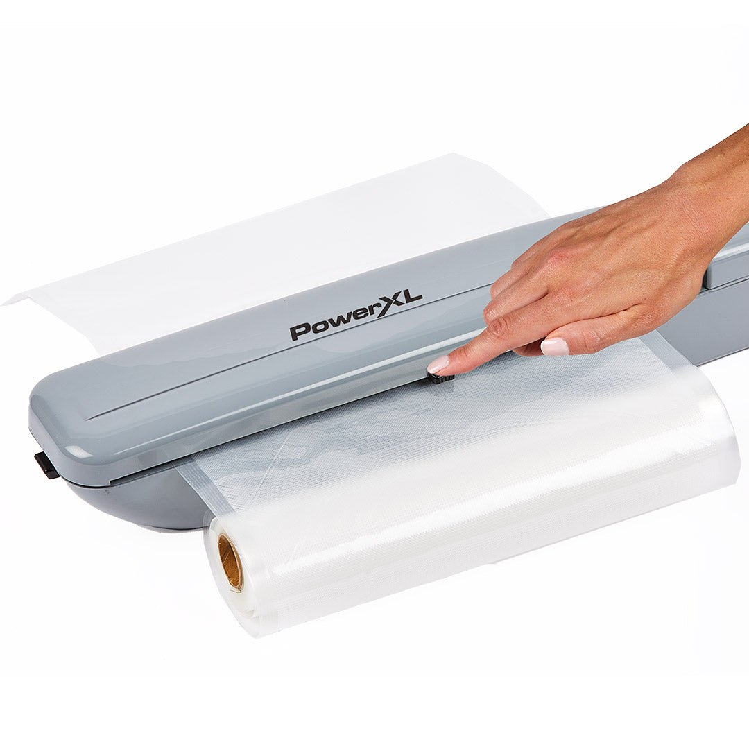 Der PowerXL Duo NutriSealer schneidet Beutel exakt von der Folienrolle für individuelle Portionsgrößen.