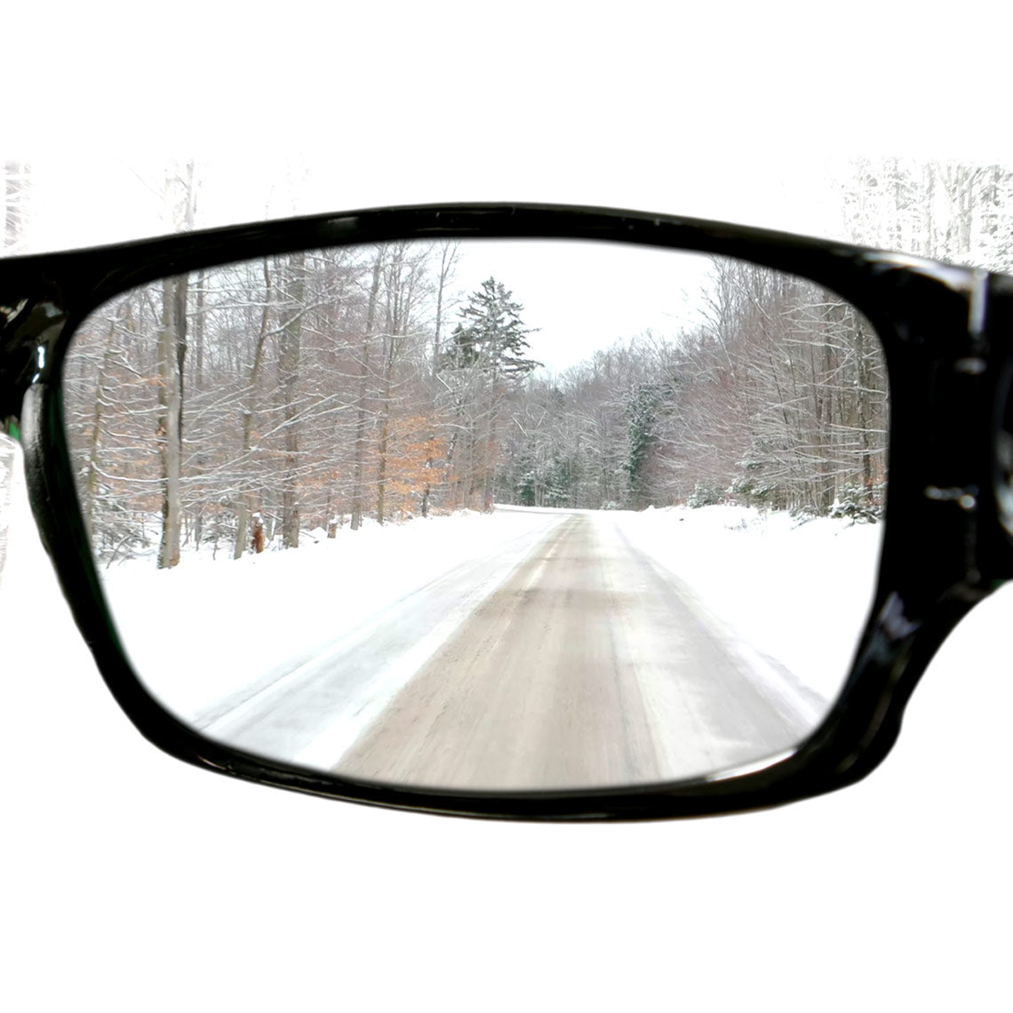 Winterstraße klar sichtbar durch HD Polar View – reduziert Blendung und verbessert Sicht bei Schnee.