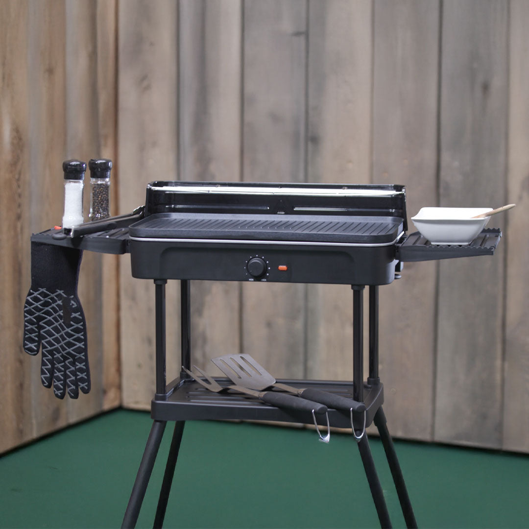 11_Livington_AnywhereGrill_PraktischeHackenAblage.jpg
