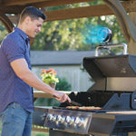 Livington GoFan sorgt beim Grillen im Freien für angenehme Abkühlung – flexibel und kabellos einsetzbar.
