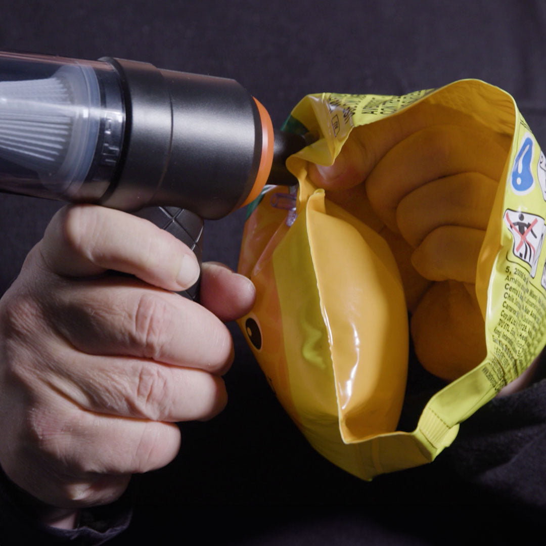 Livington Vac&Blow wird zum Aufblasen eines aufblasbaren Gegenstands verwendet – einfach und schnell.