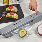 Mit dem PowerXL Duo NutriSealer wird eine halbe Avocado luftdicht verschlossen – perfekt für längere Frische.