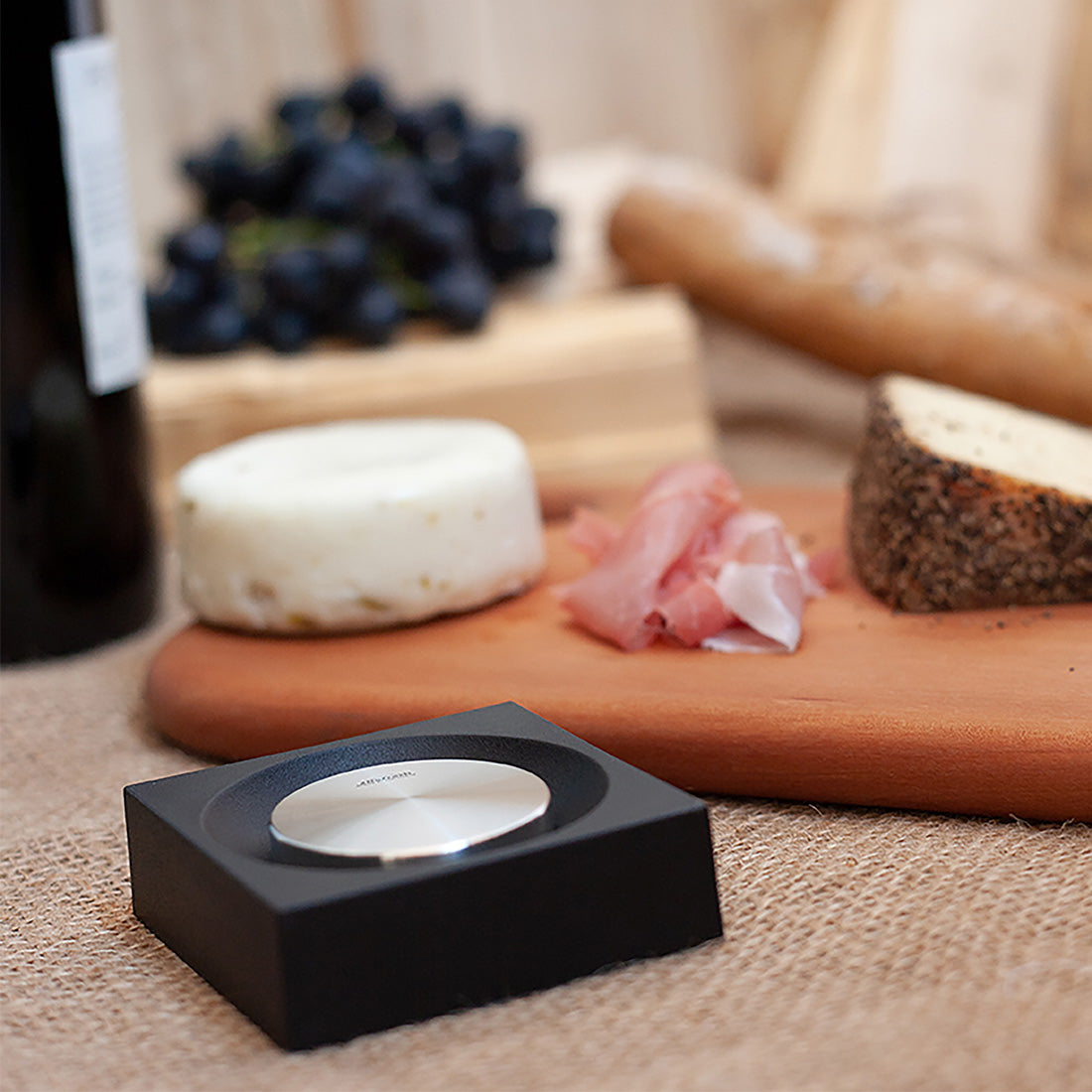 M37588_PIM_low2.jpg