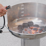 Hammersmith AirStorm wird zum Anfachen von Grillkohle verwendet.